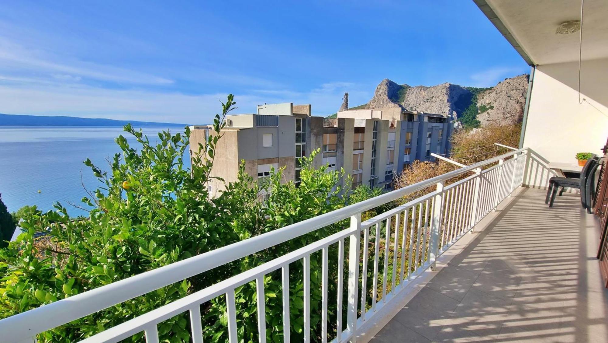 Apartment Merica Omiš Exterior foto